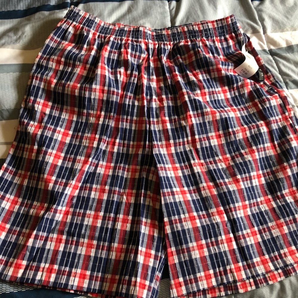 Women’s plaid shorts